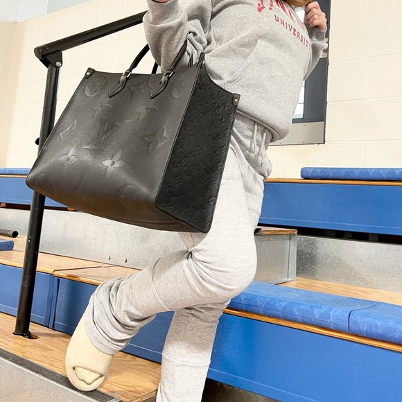 Louis Vuitton ONTHEGO GM oversized monogram bag - Picture 7 of 8